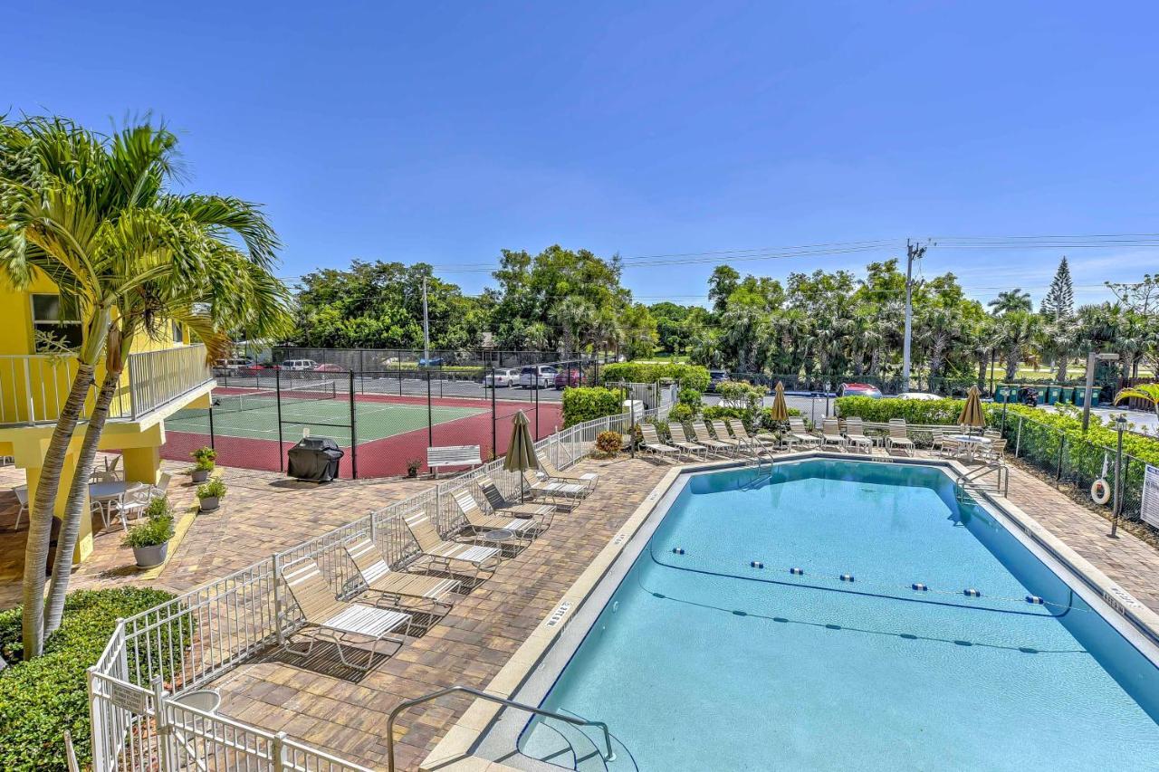 Marco Island Condo With Patio Steps To Beach Access Exterior photo